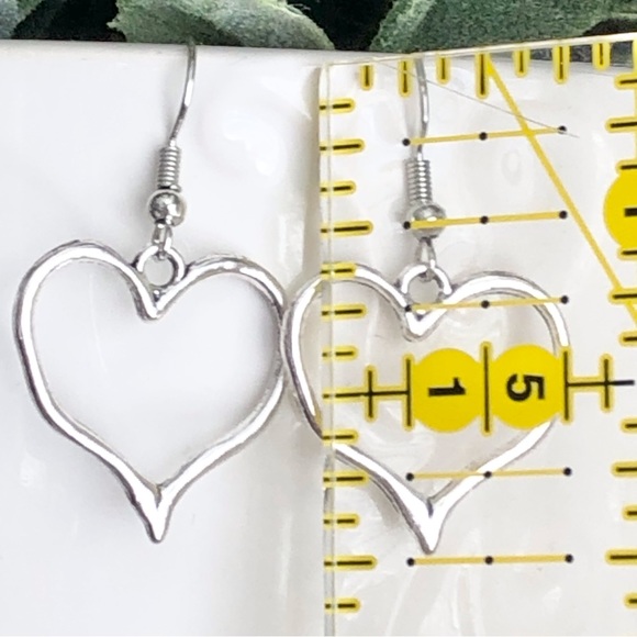 New Melting Heart Hoop Earrings Dangling Drop Skeleton Outline Love Geometric - Picture 2 of 5